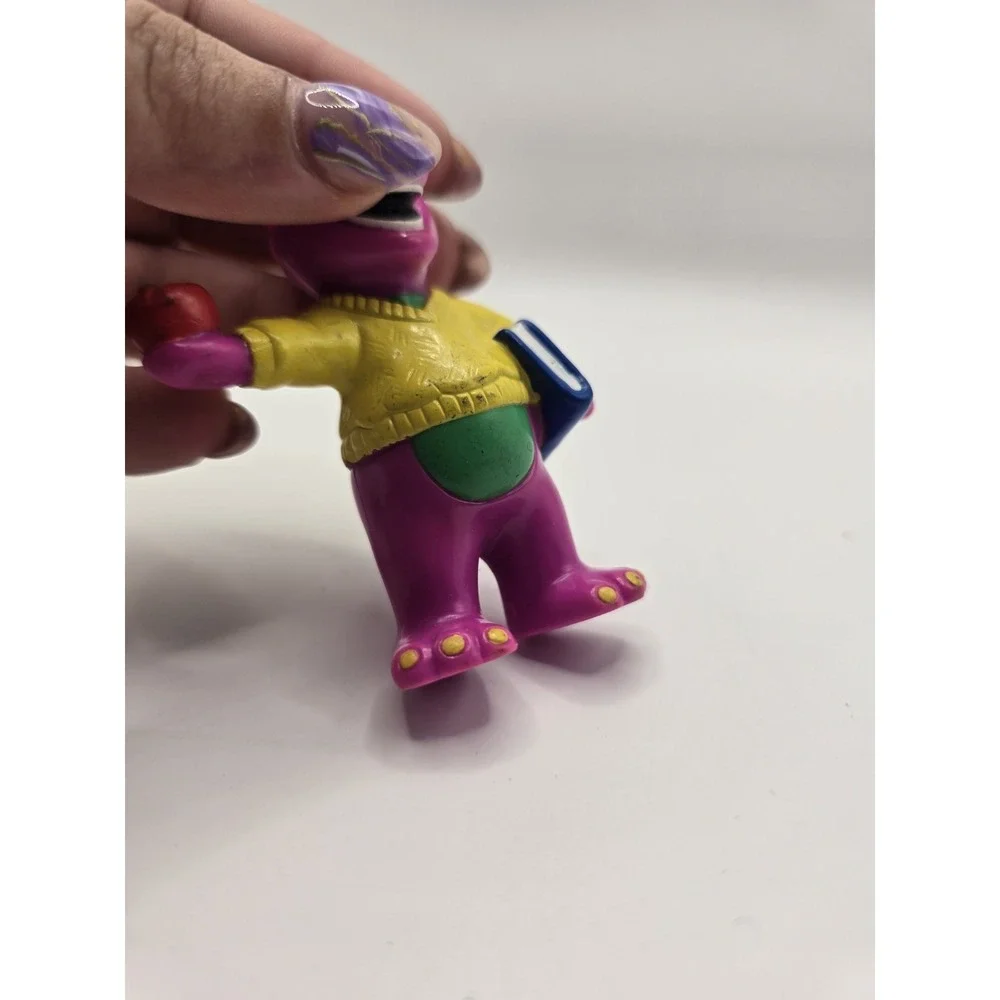1998 VINTAGE BARNEY THE DINOSAUR FIGURE Book Apple School rare original